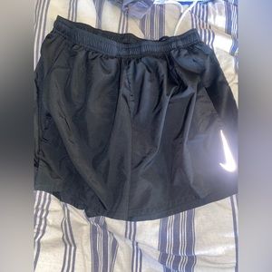 Men’s Nike dri-fit 5 inch inseam workout shorts